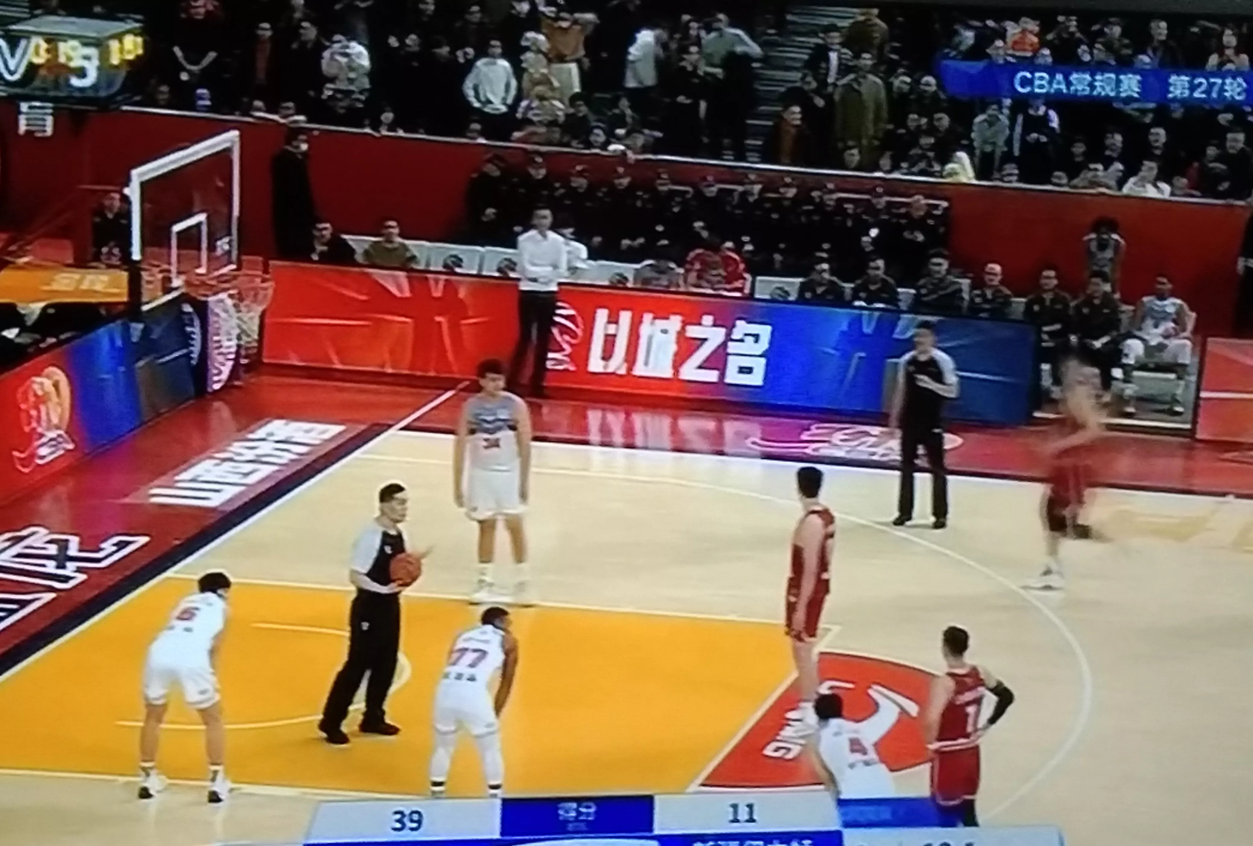 山西队在比赛中发挥默契，成功占据局势优势