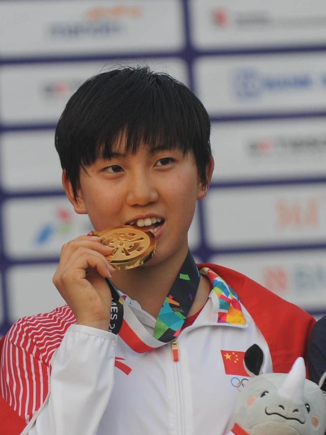 包含天外飞仙！现代五项比赛中选手的多样表现的词条