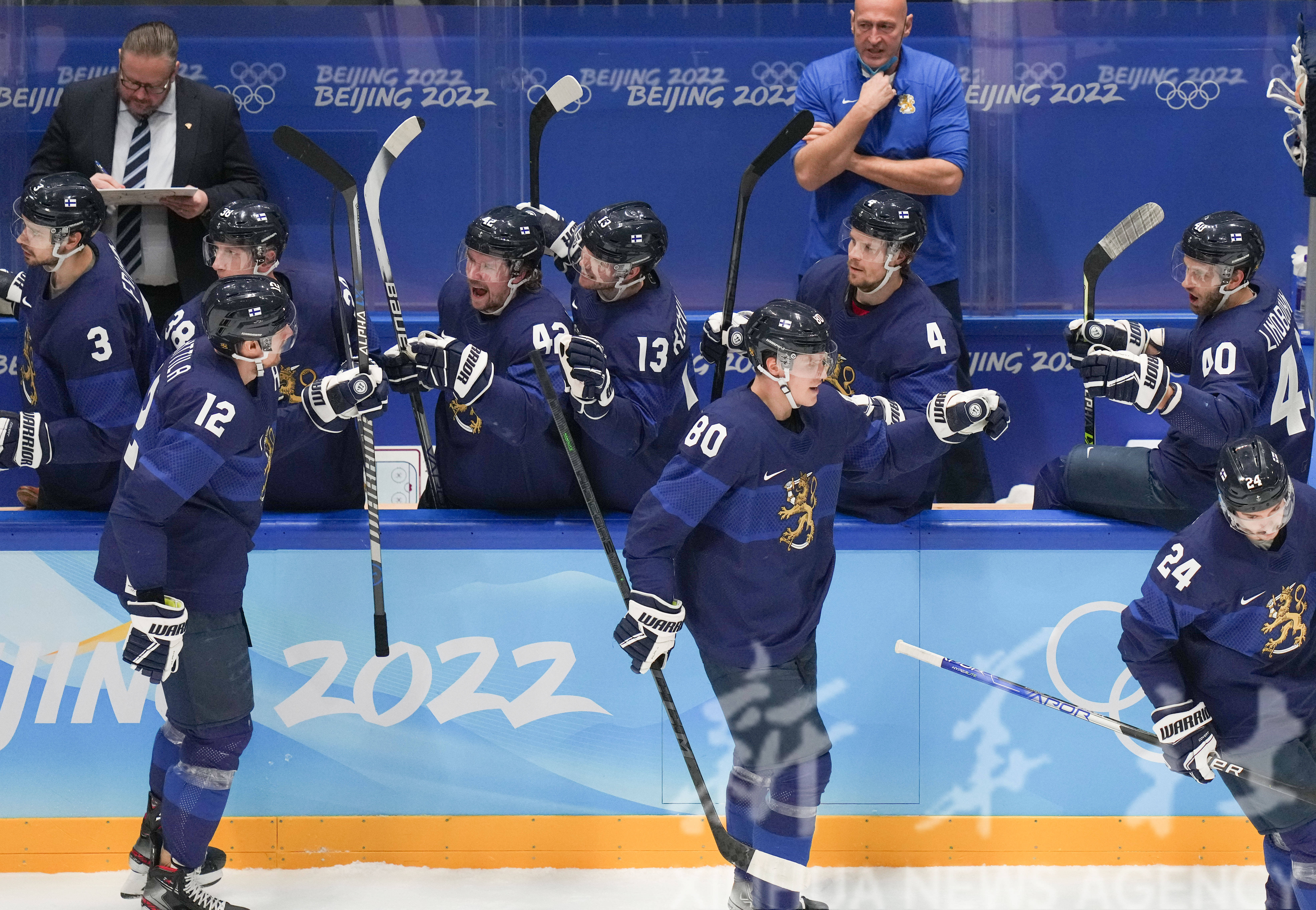 美国击败俄罗斯在田径比赛赢得金牌