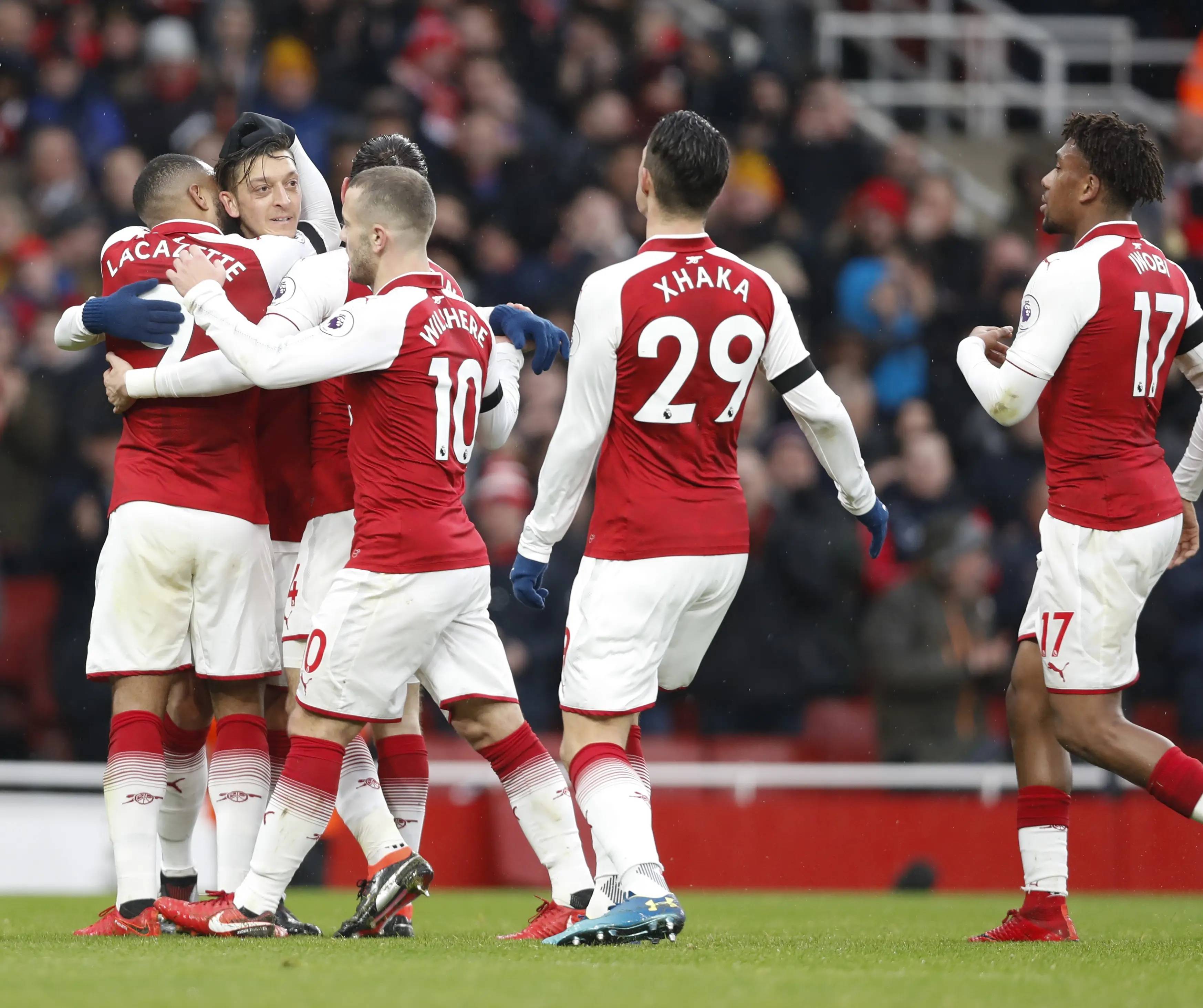 水晶宫顽强防守,英超强队难以攻破! 水晶宫顽强防守,英超强队难以攻破!