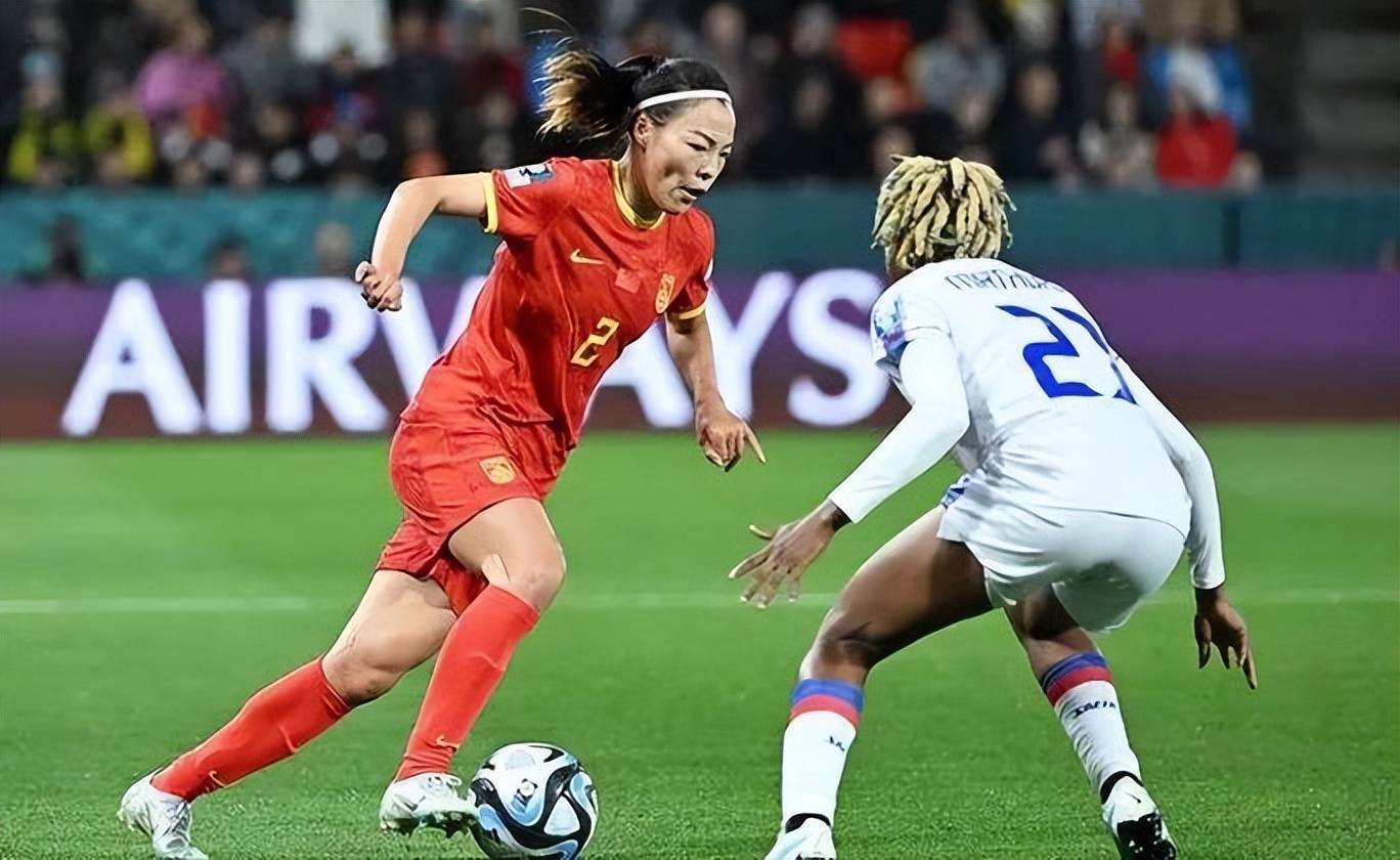 女足国家队队员精湛技术,助力球队胜利 女足国家队队员精湛技术,助力球队胜利