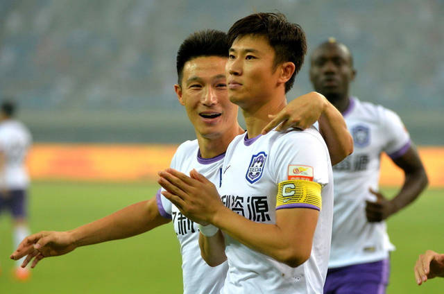 开云体育官网-重庆力帆坐镇主场迎战天津泰达，胜负难料