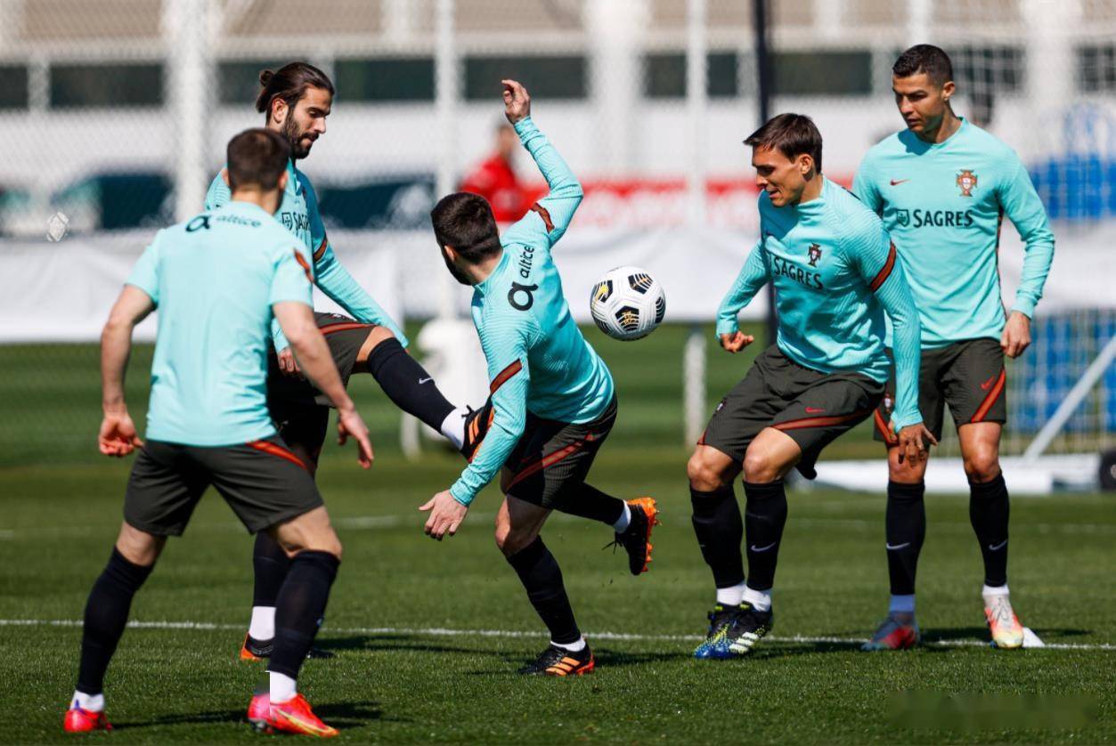 开云体育app-包含葡萄牙队碾压英格兰队，王皓高光表现的词条