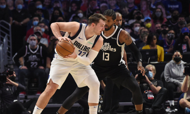 开云体育在线-日本队鏖战韩国队，波尔统治全场