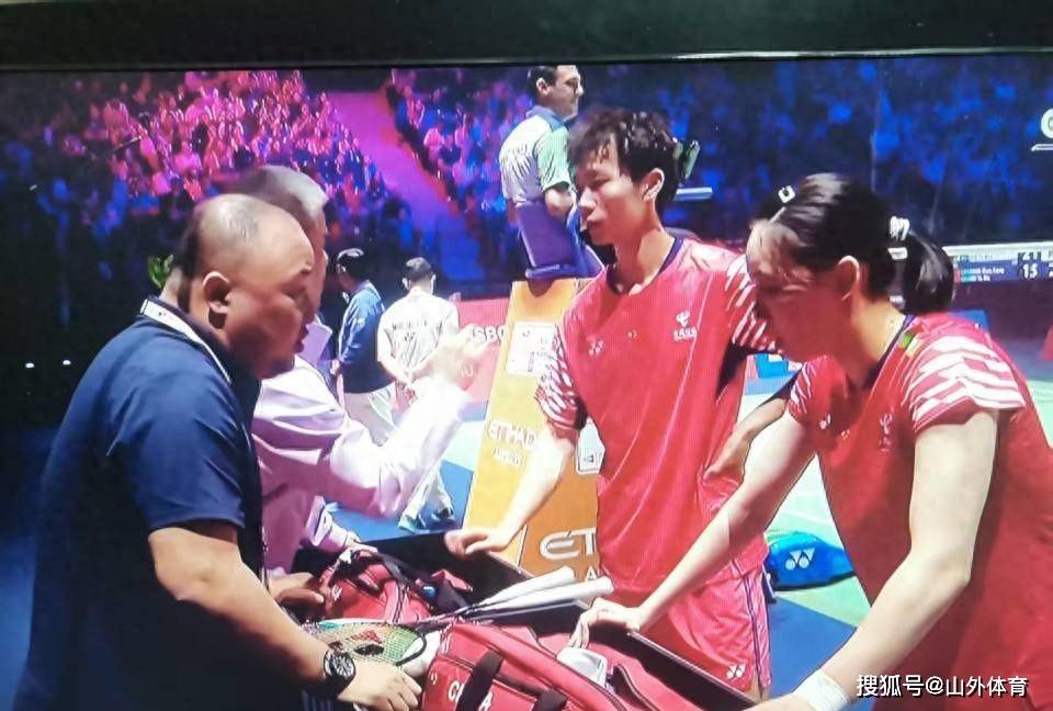 关于法国羽毛球队逆转泰国羽毛球队，林丹一己之力扛起全队的信息