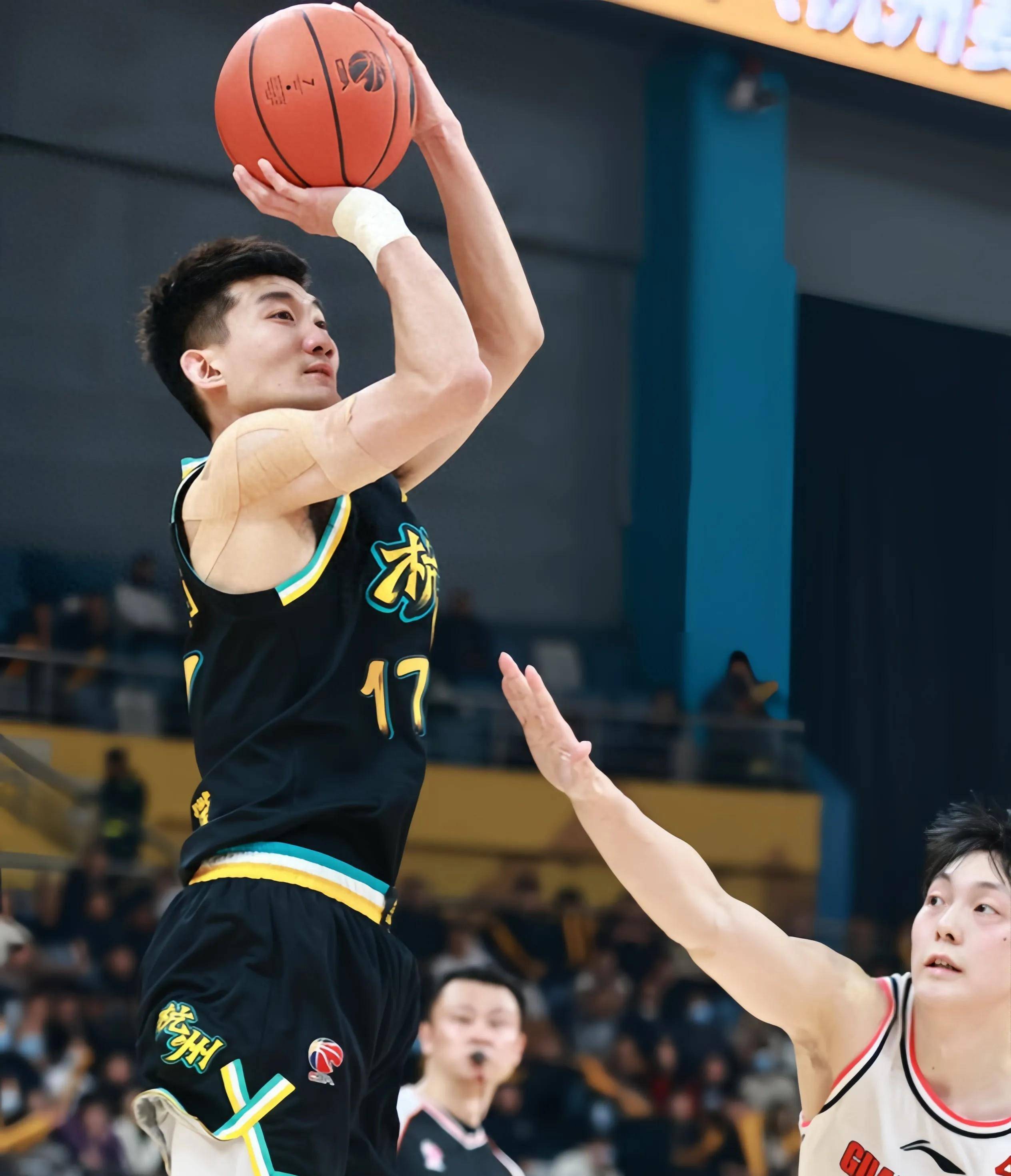 浙江队绝杀新疆队，孙铭徽刷新纪录的简单介绍