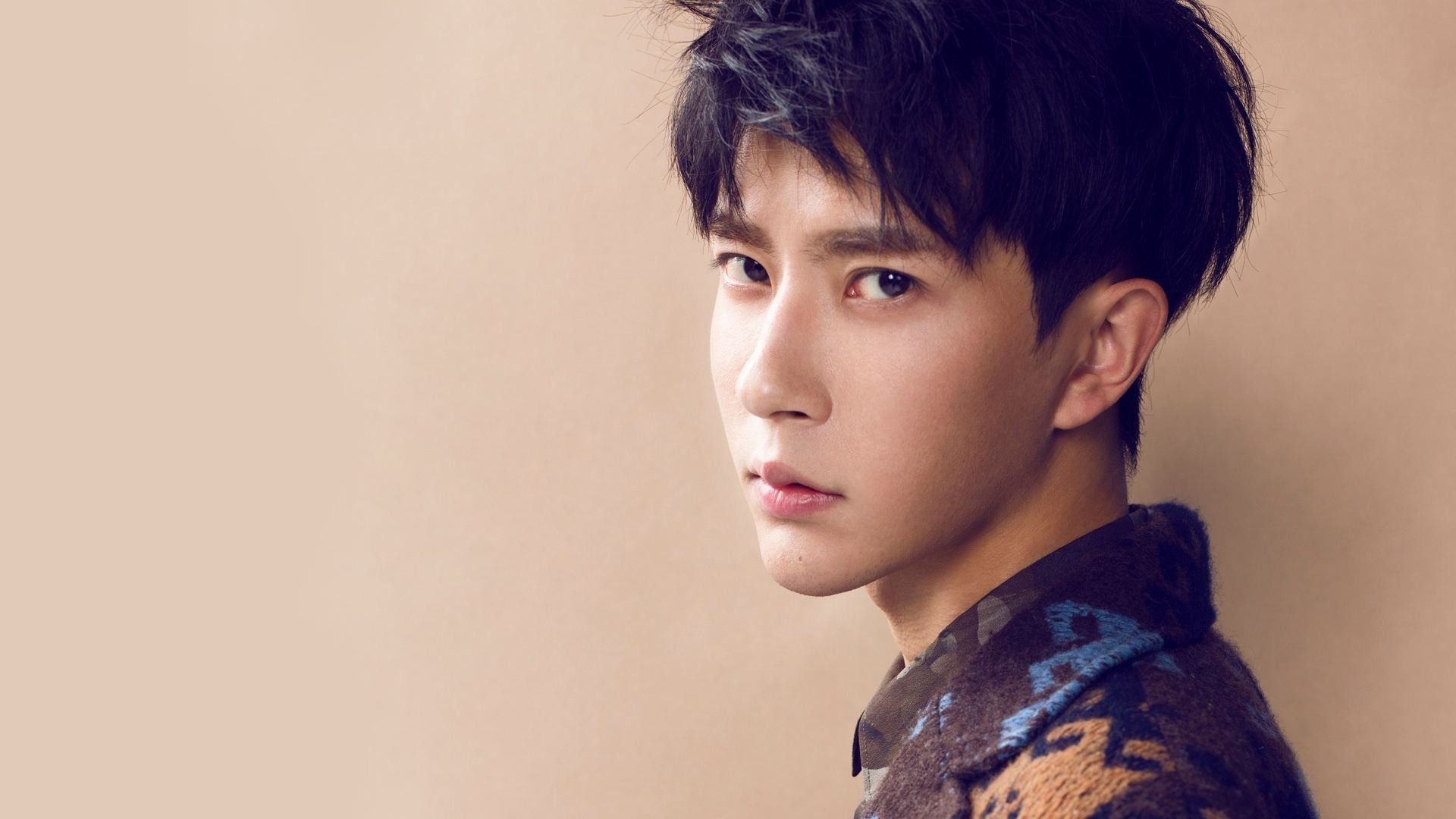 库里助阵上海队，节奏掌控尼克斯，末节接管定胜局