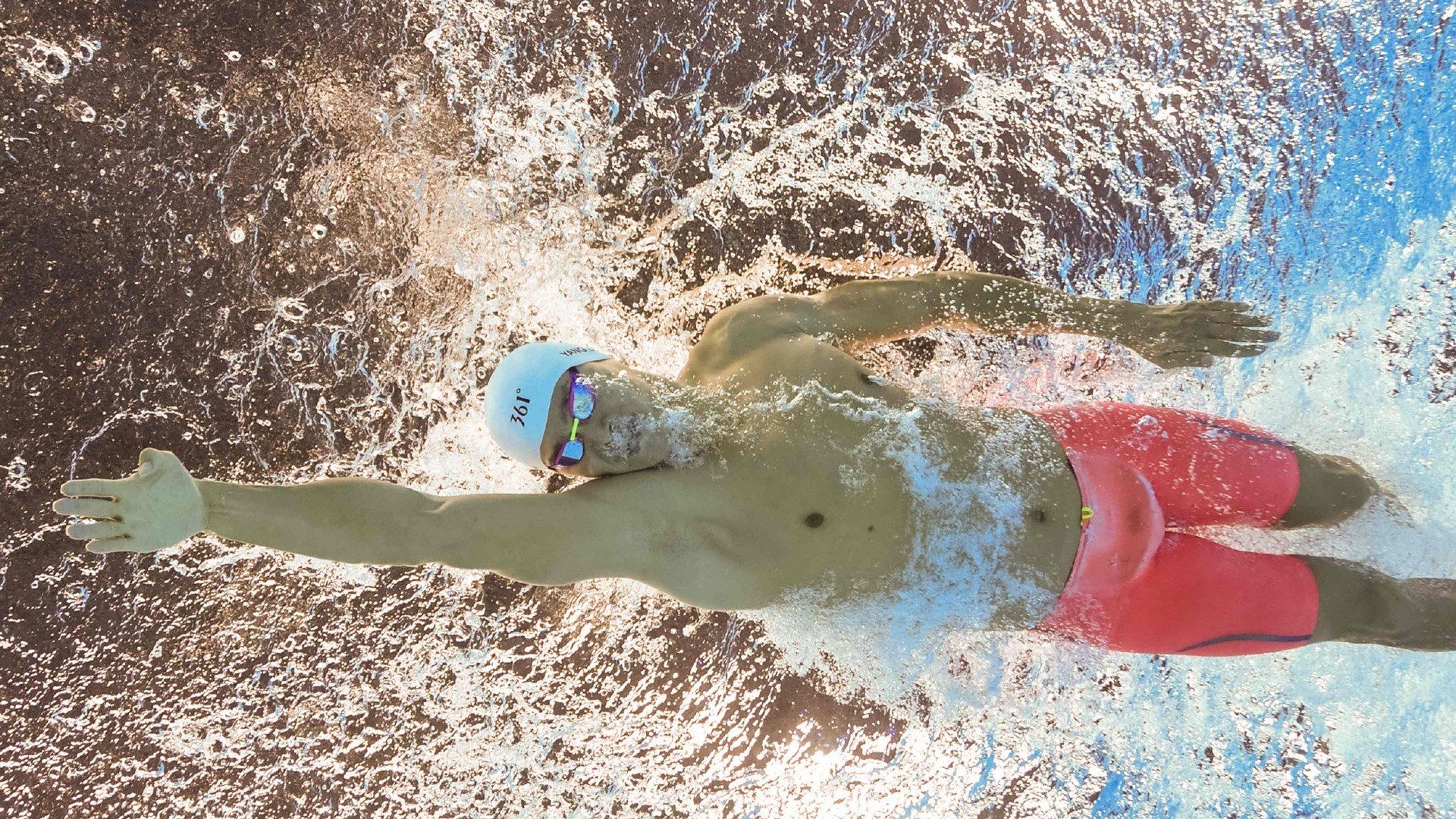 开云官网-索斯盖特的豪赌与阿尔特的宝藏，当隐形人照亮温布利